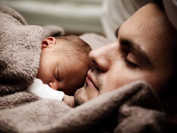 'खुद जाग कर सुलाया हमको' 'खुद जाग कर सुलाया हमको'