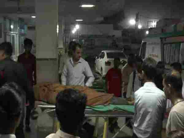 Truck fallen in 200ft. trench 3 people in Shimla