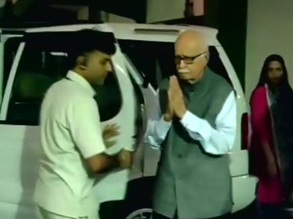 प्रधानमंत्री करीब 55 मिनट तक अस्पताल में रुके