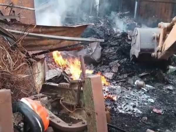 BJP leader sets up a godown on fire for not allowing them extortion money in Agra
