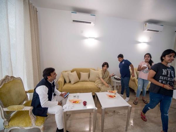 'जो चीजें मेरी थीं, केवल वही लेकर गया'