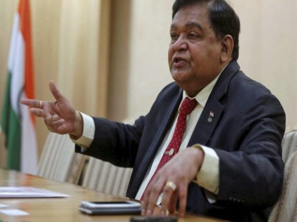 साल 2017 में एम नाइक को 40.87 करोड़ सैलरी मिली थी