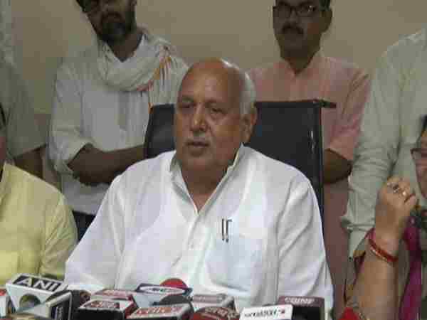 agricultural minister speaks up on government bungalow issue in kanpur agricultural minister speaks up on government bungalow issue in kanpur
