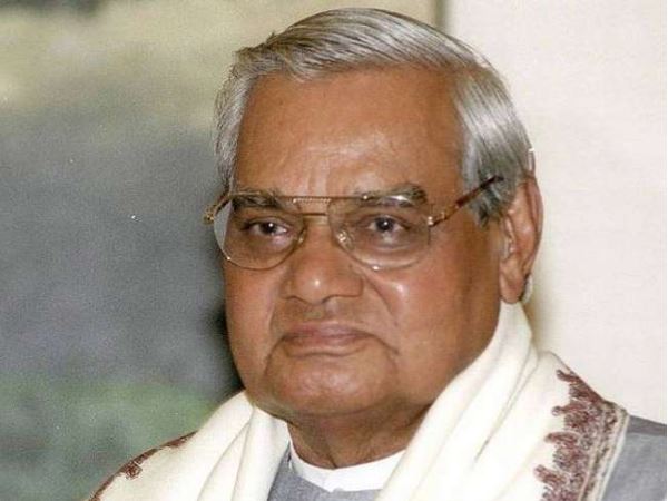 पूर्व प्रधानमंत्री को नियमित जांच के लिए अस्पताल में भर्ती कराया गया