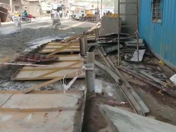 Plates of flyover fell in Varanasi