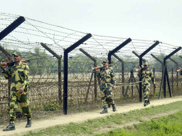 एलओसी और बॉर्डर पर पाकिस्‍तान की पोस्‍ट्स पर हमले 