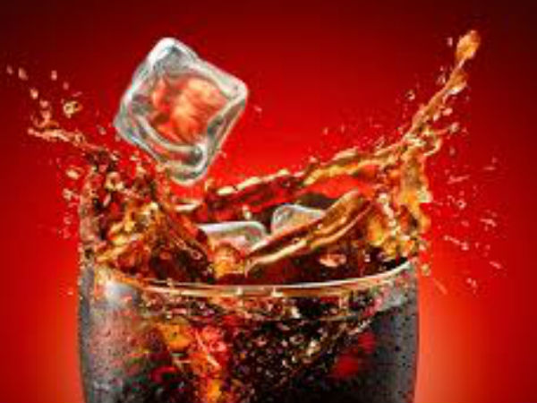 कोका-कोला कंपनी दुनिया भर में 2.3 अरब लीटर कोल्डड्रिंक बेचती है