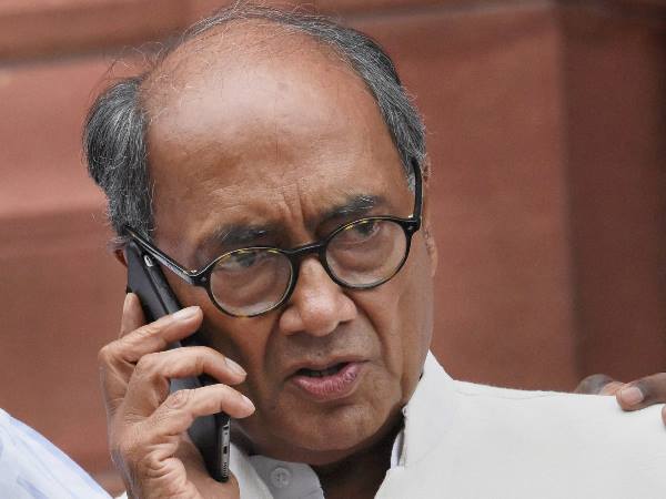 मुखर्जी ने सही किया