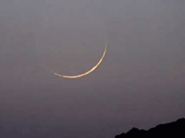 ईद का दिन उत्सव जैसा होता है.... 