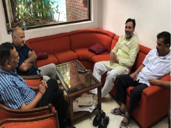 स्वास्थ्य मंत्री सत्येंद्र जैन भूख हड़ताल पर