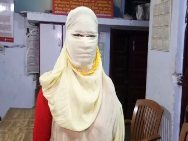 सत्ताधारी पार्टी के नेता नहीं सुरक्षित