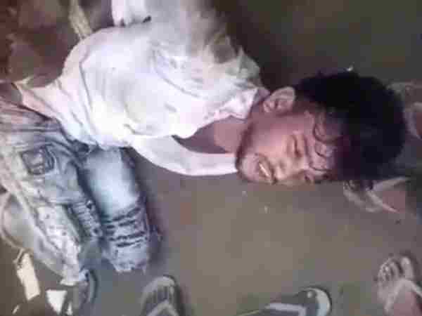 A lover beaten badly tied with pegs in Meerut A lover beaten badly tied with pegs in Meerut