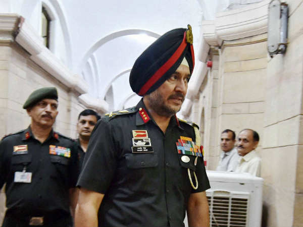 दिसंबर 1980 में हुए कमीशंड