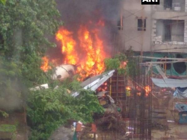 इमारत का हाल ही शुरु हुआ था काम इमारत का हाल ही शुरु हुआ था काम