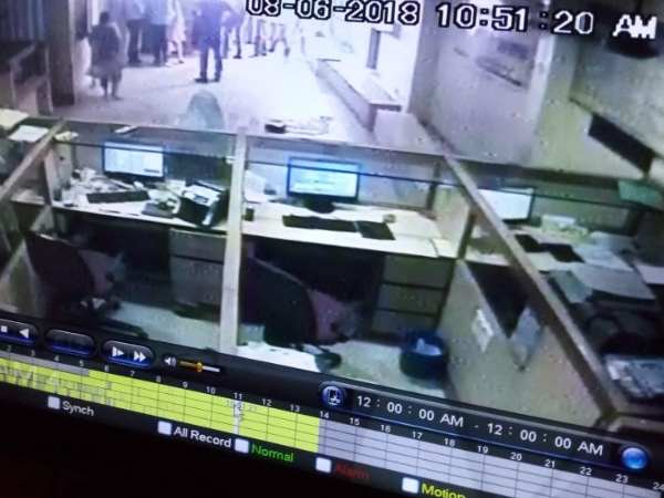 बैंक में ठप रहा कामकाज