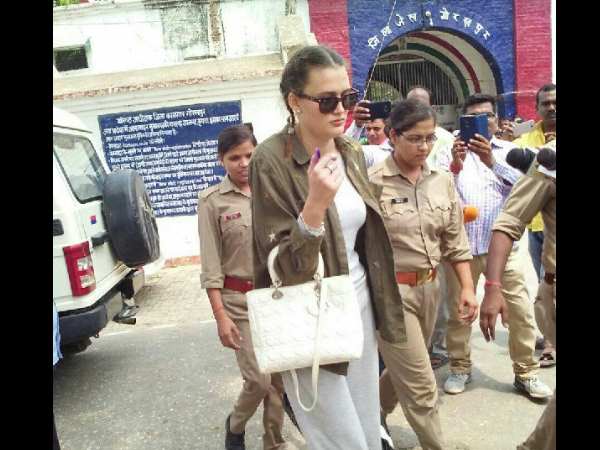  जमानती मिलने में हुई दिक्कत