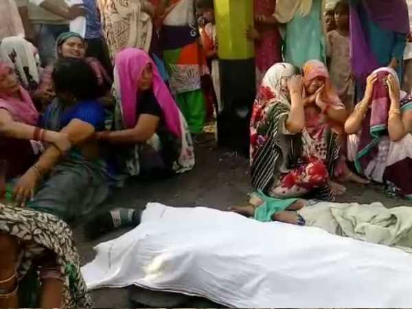 3 people dies during cross the railway tracks in Moradabad