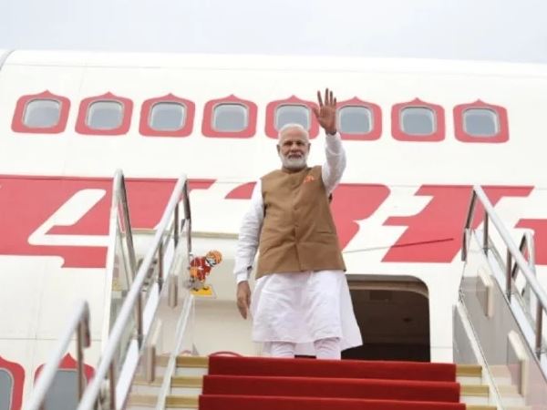 30 यात्रा चार्टर्ड फ्लाइट के जरिए की गई 30 यात्रा चार्टर्ड फ्लाइट के जरिए की गई