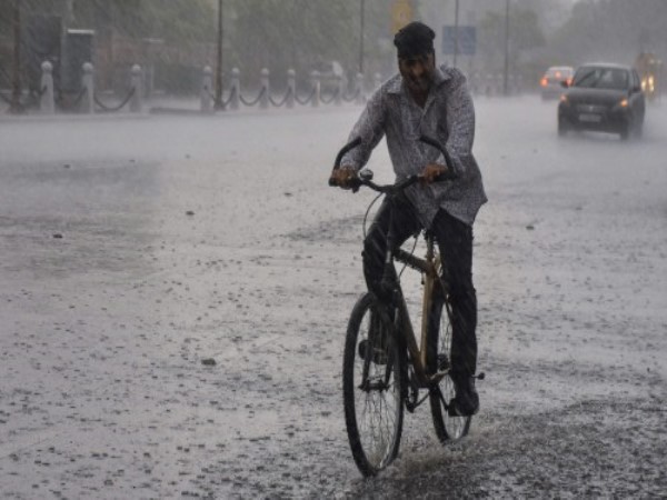 Monsoon hits Madhya Pradesh, heavy rains likely to take place soon Monsoon hits Madhya Pradesh, heavy rains likely to take place soon