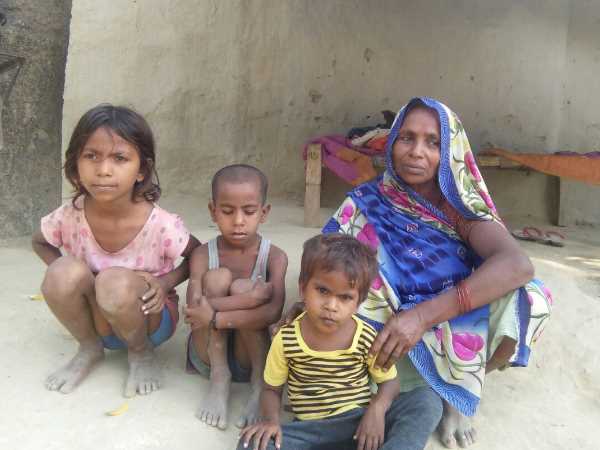 A husband killed his wife who cotested Pradhani election in Raebareli