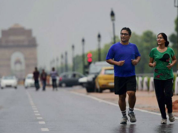 दिल्ली: प्री-मानसून की बारिश से फिजाओं में घुली मोहब्बत
