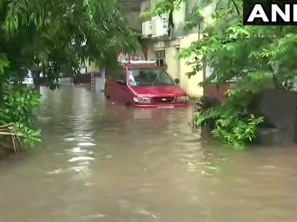 सबसे ज्यादा प्रभावित धारावी और सायन इलाके 