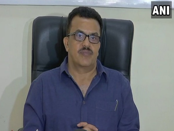 पूरी मोदी सरकार ही फर्जी है: निरुपम
