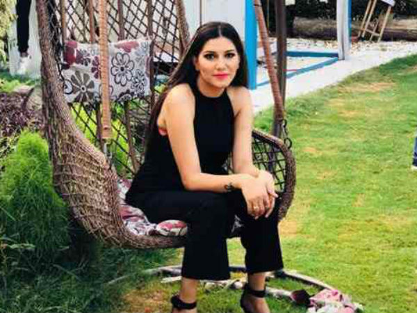 सपना चौधरी का स्टाइलिश लुक बना चर्चा का केंद्र 