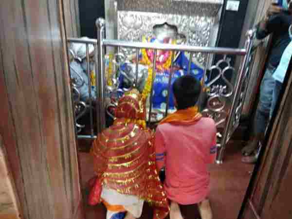 रात में मिलते रहे