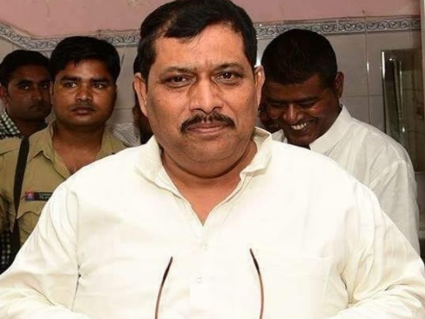 श्याम प्रकाश पहले भी सीएम योगी पर साध चुके हैं निशाना