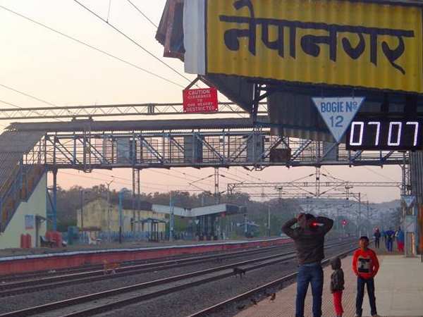 पति से बिछड़ गई थी महिला