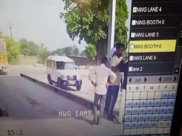 toll plaza staff shot died on NH-2 in allahabad toll plaza staff shot died on NH-2 in allahabad