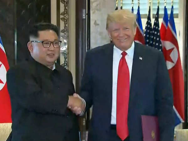 दोनों को ही वफादार चाहिए 