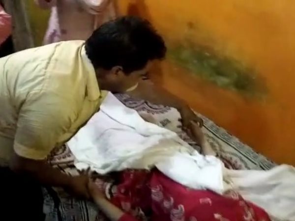 शादी की सालगिरह पर दी सजा