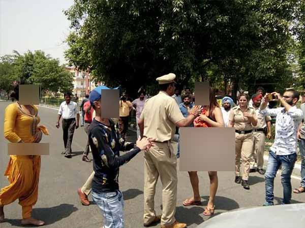 किन्नरों ने किया विरोध प्रदर्शन