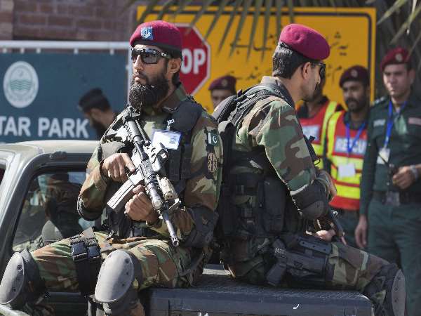 चुनाव में धांधली के आसार चुनाव में धांधली के आसार