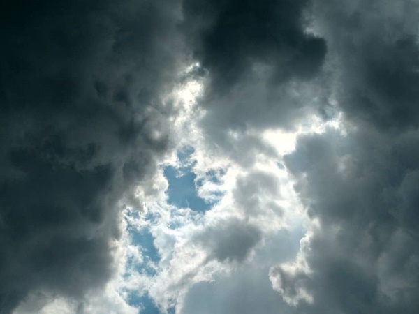 आज MP और उत्तराखंड में भारी बारिश की आशंका, अलर्ट जारी आज MP और उत्तराखंड में भारी बारिश की आशंका, अलर्ट जारी