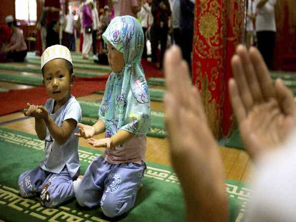16 साल से कम उम्र के बच्चों को नमाज 16 साल से कम उम्र के बच्चों को नमाज