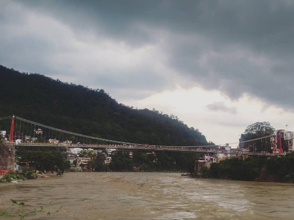 कैंप्टीफॉल में आया जबरदस्त पानी