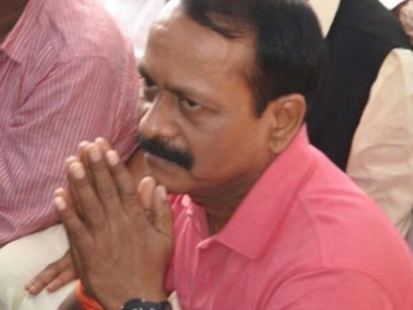 पिता बनाना चाहते थे बड़ा आदमी