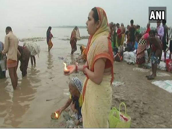 आस्था की डुबकी