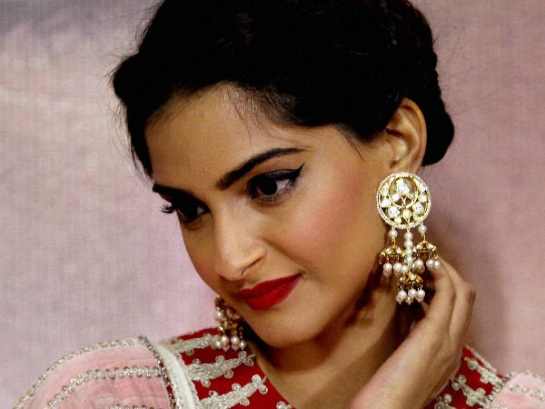 'क्या आप मुस्लिम से प्यार करती हैं?'