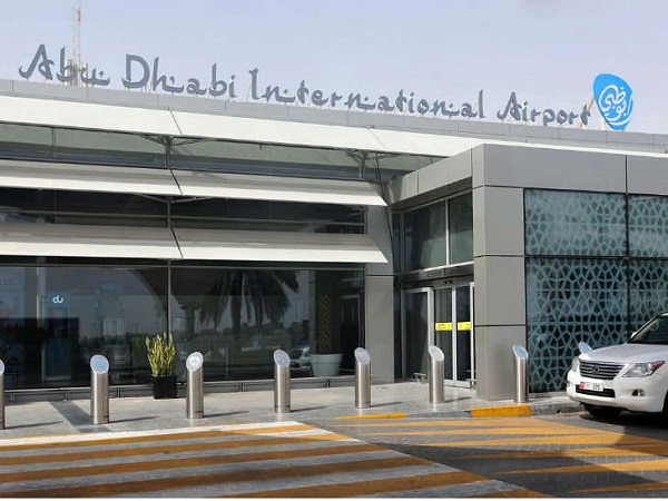 अबू धाबी से नौकरी छोड़ लौट रहा था भारत