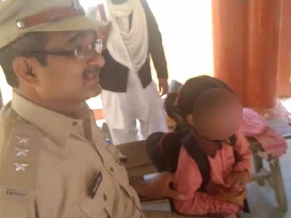 जेलकर्मियों की लाडली है अंजलि जेलकर्मियों की लाडली है अंजलि