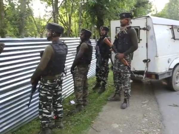 One terrorist killed an encounter at Batpora in Kupwara Handwara Jammu Kashmir 