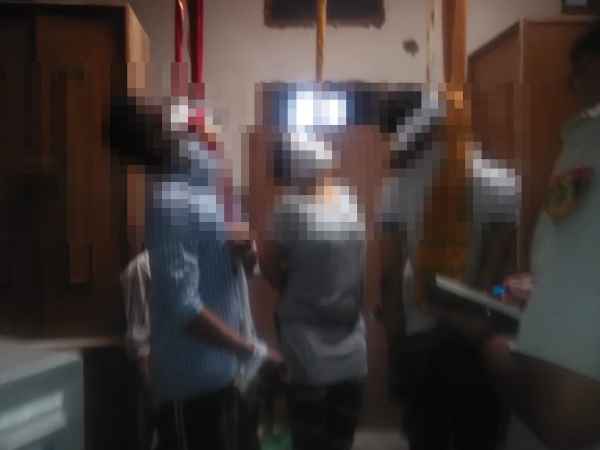 घर में मिले निशान घर में मिले निशान