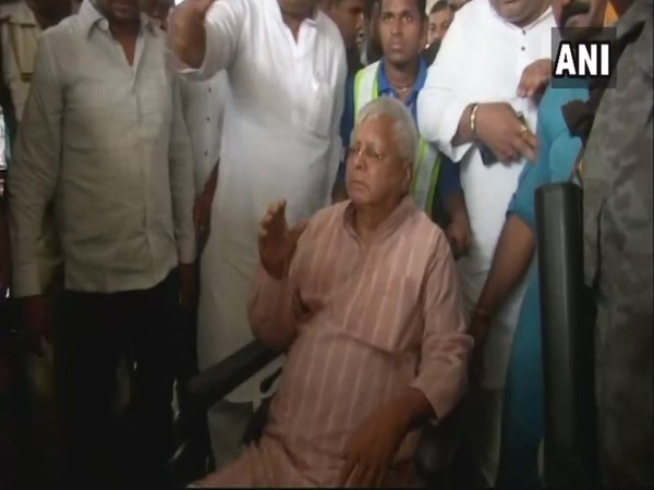 Bihar RJD chief Lalu Prasad Yadav arrives in Patna after treatment Bihar RJD chief Lalu Prasad Yadav arrives in Patna after treatment