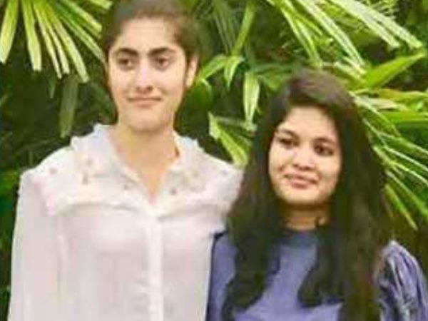 पैड वितरित कर करती हैं जरूरतमंदों की सहायता