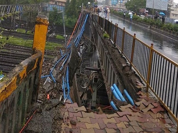 घटनास्थल से केवल 50 मीटर की दूरी पर थी ट्रेन घटनास्थल से केवल 50 मीटर की दूरी पर थी ट्रेन