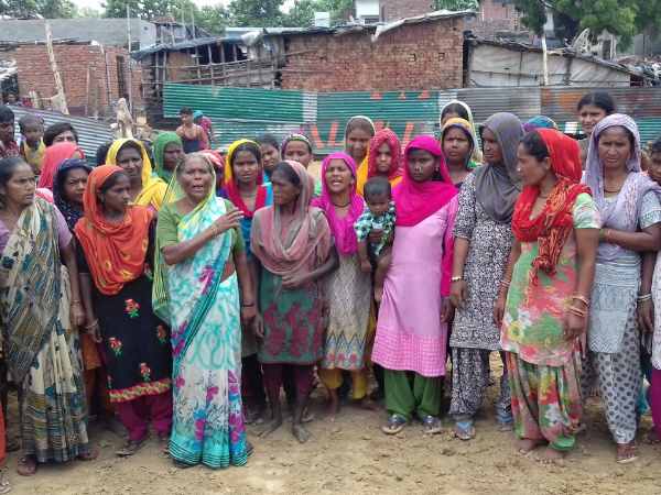 पुलिस-प्रशासन ने नहीं की कार्रवाई